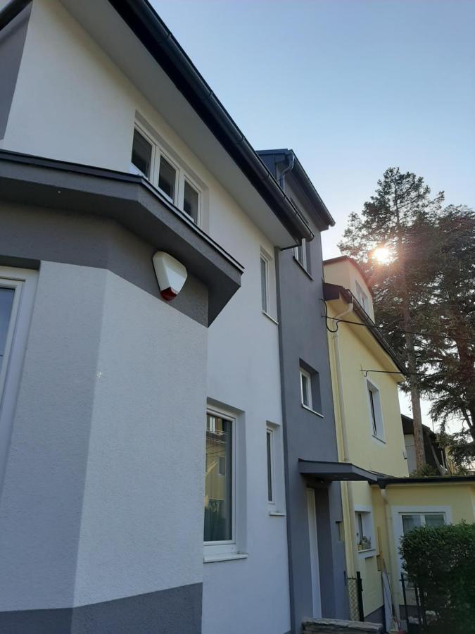 Haus Apricum - Schoen Wohnen & Gratis Parken ウィーン エクステリア 写真